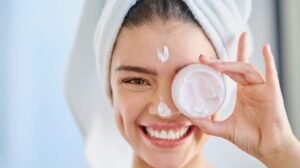 7 Skincare Habits of People to Lovely and Healthy Skin