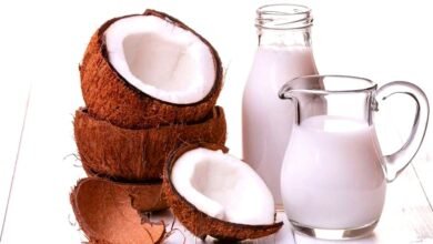 7 Amazing Skin Benefits of Coconut Milk